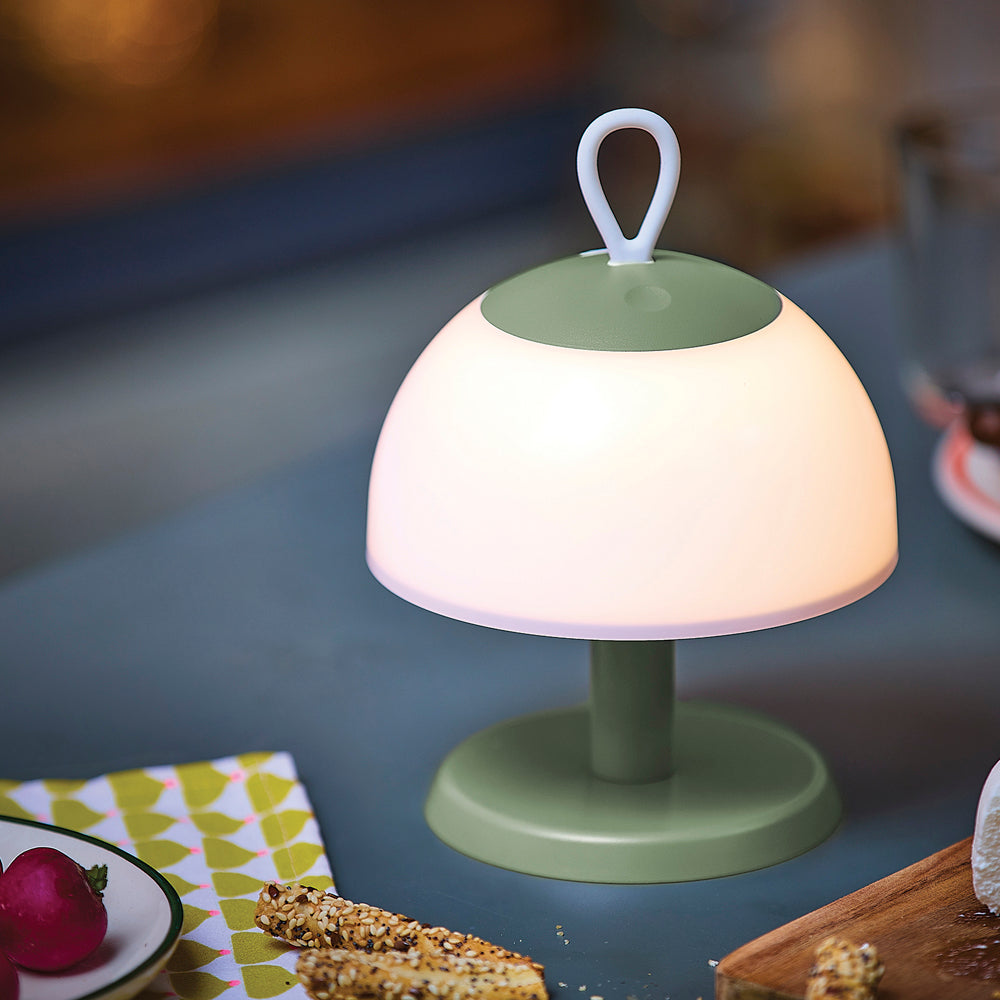 Lampe Joti nomade et rechargeable à poser ou à suspendre Vert - 1