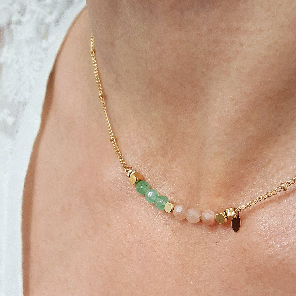 Collier pierres talisman rose et vert - 1