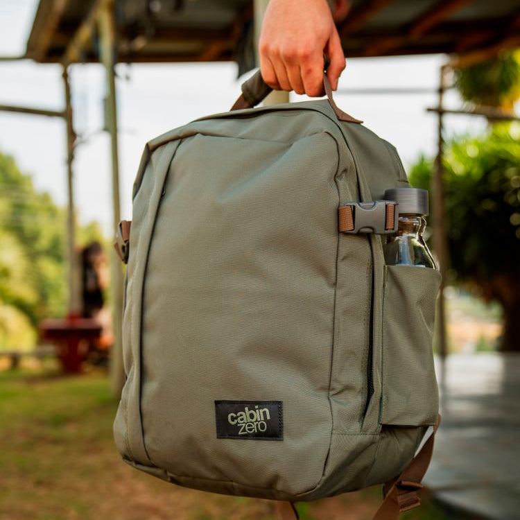 Sac à dos cabine recyclé ultra léger 28L CabinZero Kaki - 2